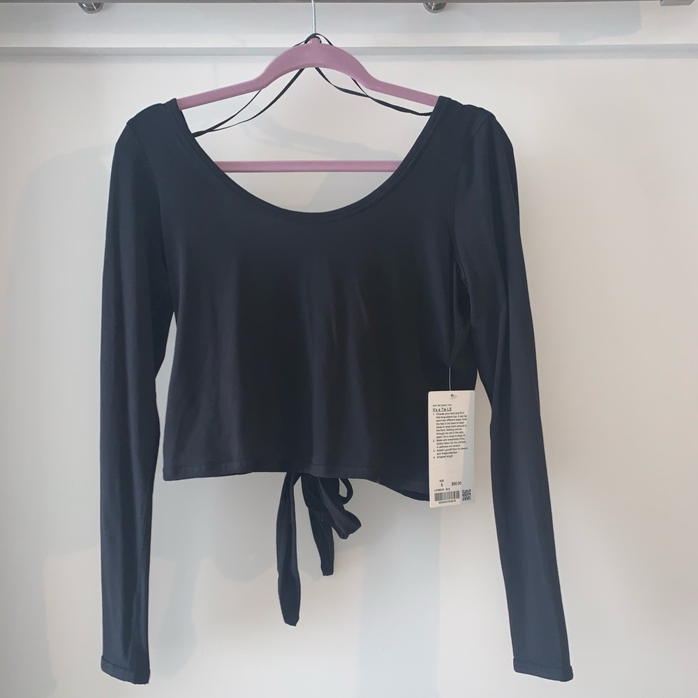 NWT Lululemon “It’s a tie” long sleeve top